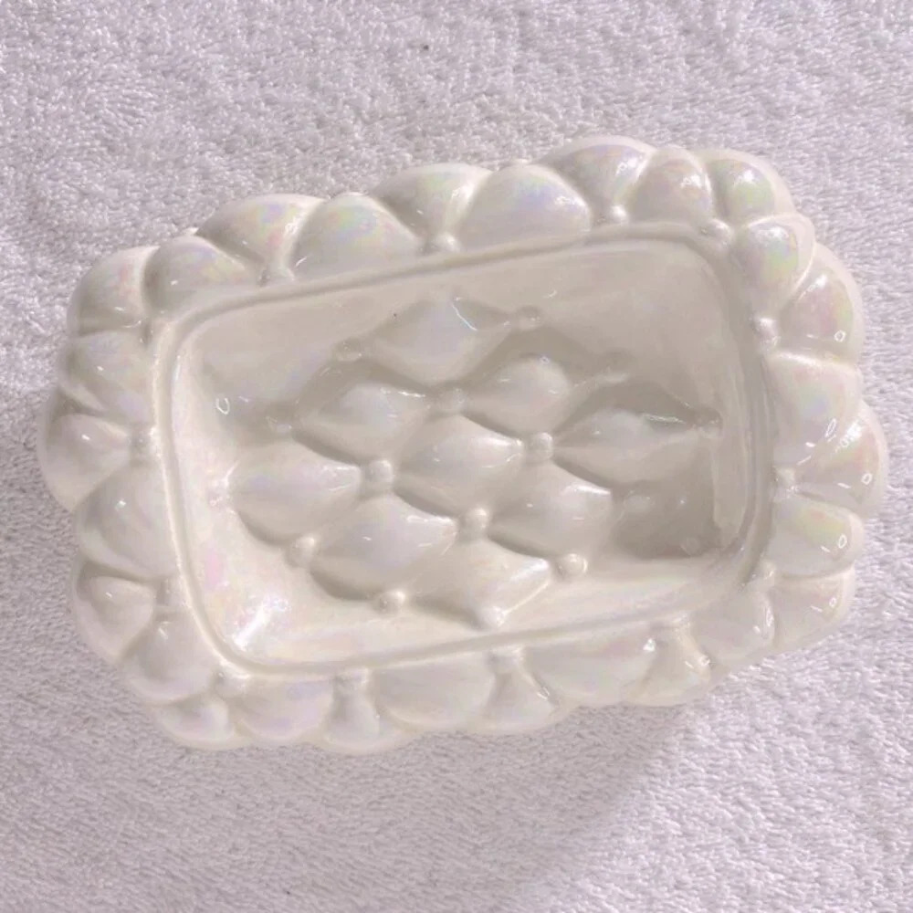 Vintage Arnels Iridescent Ceramic  Quilted Textured Soap Dish